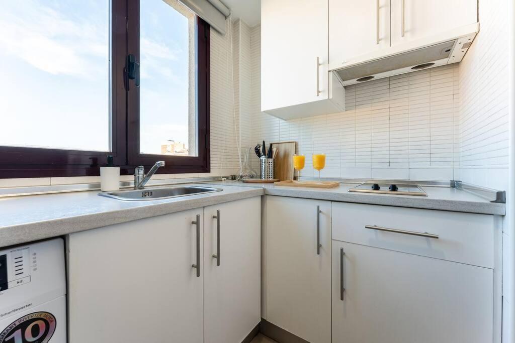 Unique Charming Apartment In The Heart Of Малага Экстерьер фото
